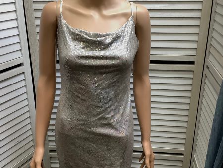 Dress Casual Short By Clothes Mentor In Silver, Size: M Cheap