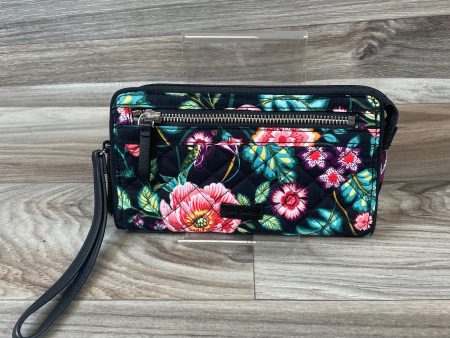 Wristlet By Vera Bradley, Size: Large Online Hot Sale